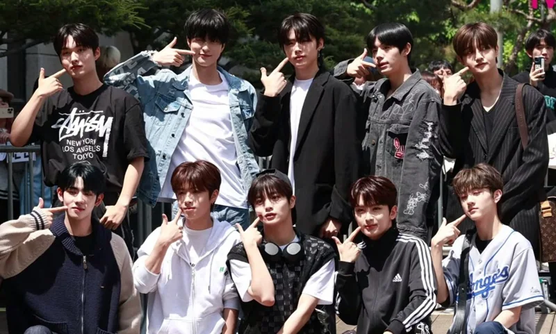 판타지 보이즈 · Fantasy Boys