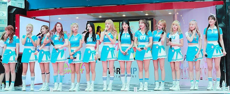 우주소녀 · WJSN