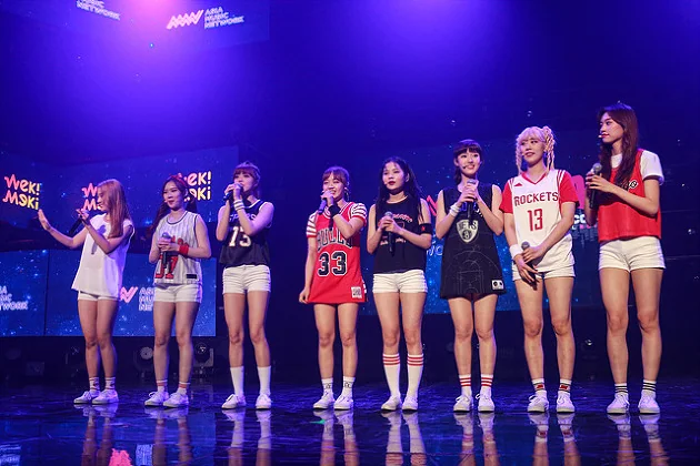 위키미키 · Weki Meki